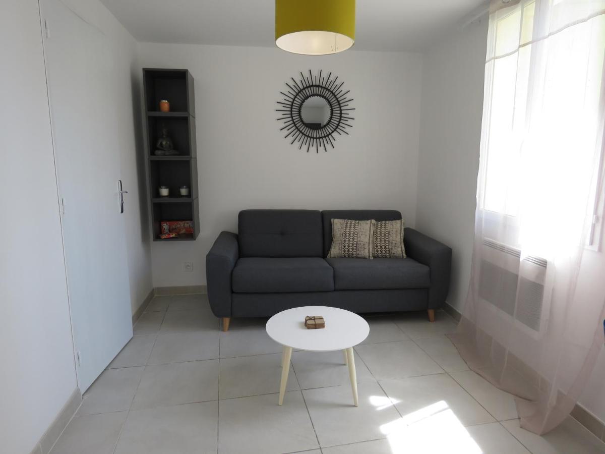 Appartement Centre Historique Avec Terrasse Au Porte De La Camargue Saint-Gilles  Exteriör bild
